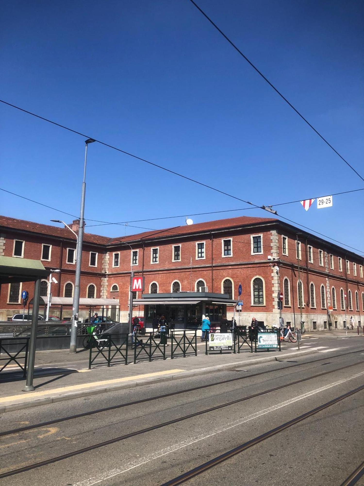 Giaciglio Valentino Apartment Turin Bagian luar foto